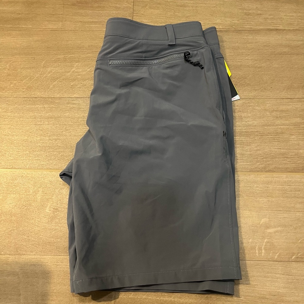Under Armour Hybrid Shorts